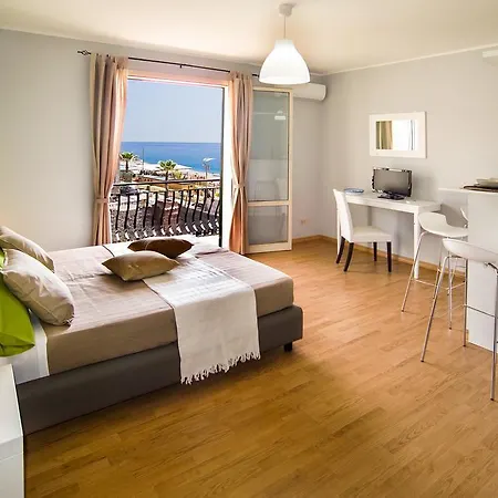 Apartament Mare Marconi *