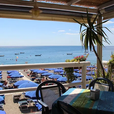 Mare Marconi Apartmán *