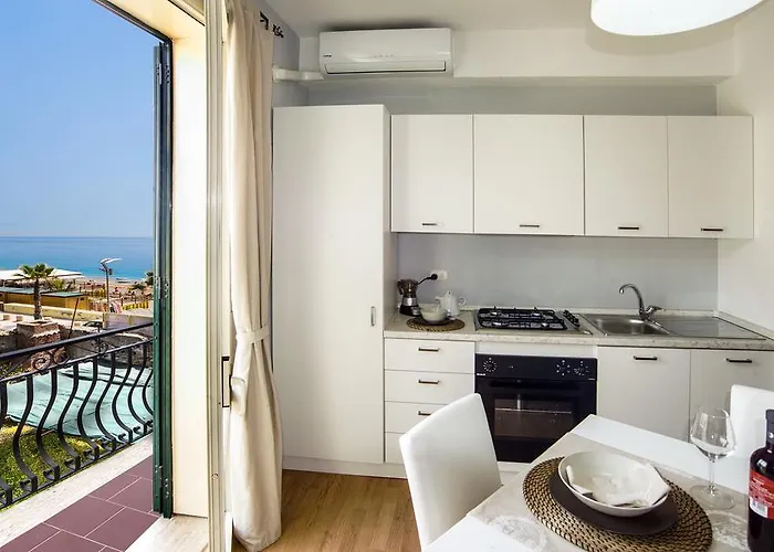 梅尔马可尼公寓 勒托阳尼